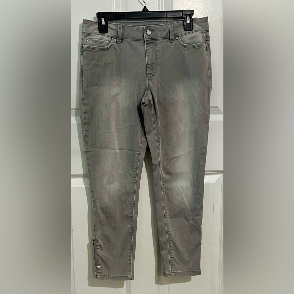 **Clearance Discounted** White House Black Market Light Gray Skimmer Pants